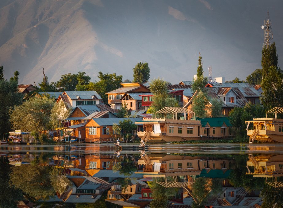 Kashmir Houseboats