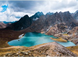 Trek to Alpather Lake